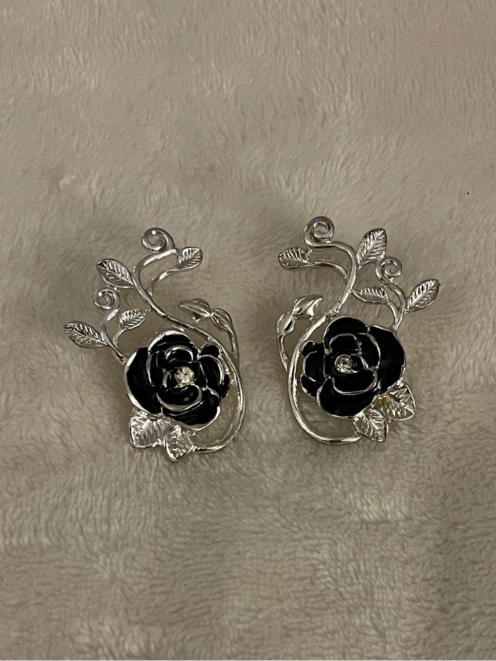 Elegant Silver and Black Floral Earrings